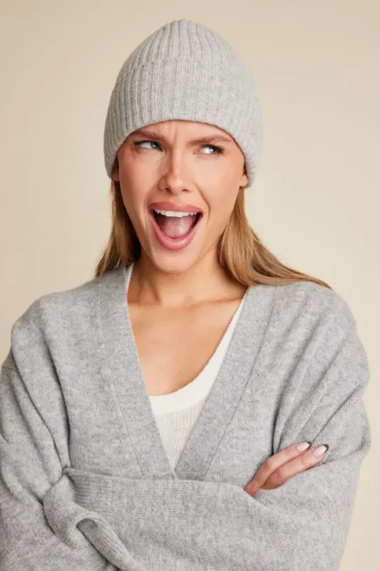 Lue Alex Knitted Grey Line Of Oslo