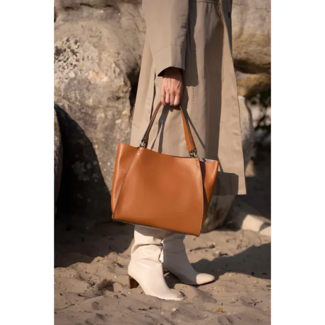 Hovedbilde Grainy Cowhide Leather Large Size Tote Gold ...